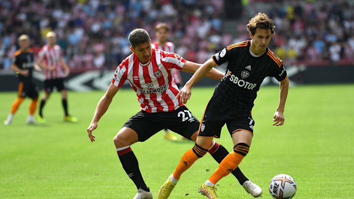 Brentford FC v Leeds United - Premier League Brentford FC v Leeds United - Premier League
