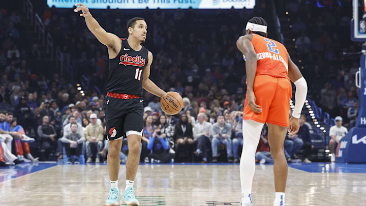 Malcolm Brogdon directs the offense