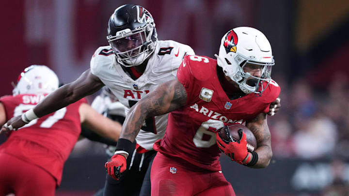 Arizona Cardinals running back James Conner (6).