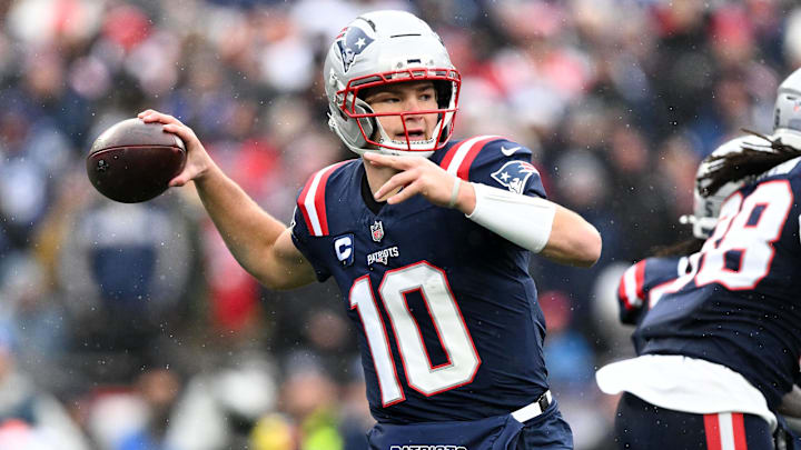 Dec 14, 2025; Foxborough, Massachusetts, USA; New England Patriots quarterback Drake Maye (10) throws the ball against the Buffalo Bills during the first half at Gillette Stadium. Mandatory Credit: Brian Fluharty-Imagn Images Dec 14, 2025; Foxborough, Massachusetts, USA; New England Patriots quarterback Drake Maye (10) throws the ball against the Buffalo Bills during the first half at Gillette Stadium. Mandatory Credit: Brian Fluharty-Imagn Images