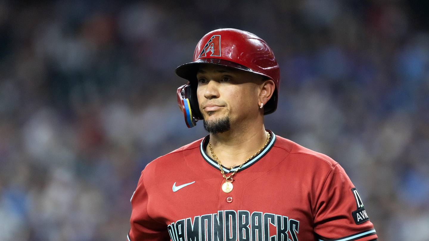 Ildemaro Vargas Is Forcing MLB Fans to Pay Attention