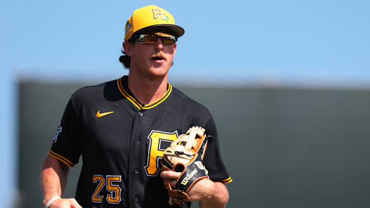 Mar 1, 2026; Jupiter, Florida, USA; Pittsburgh Pirates center fielder Billy Cook (25) returns to the dugout against the St. Louis Cardinals during the second inning at Roger Dean Chevrolet Stadium. Mandatory Credit: Sam Navarro-Imagn Images Mar 1, 2026; Jupiter, Florida, USA; Pittsburgh Pirates center fielder Billy Cook (25) returns to the dugout against the St. Louis Cardinals during the second inning at Roger Dean Chevrolet Stadium. Mandatory Credit: Sam Navarro-Imagn Images