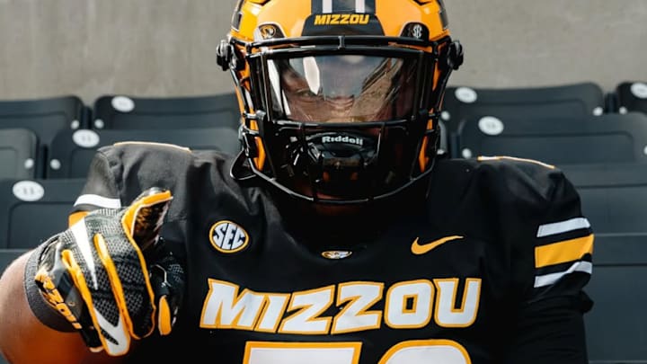 Venice, Florida offensive tackle Johnnie Jones on his official visit to the University of Missouri. 
