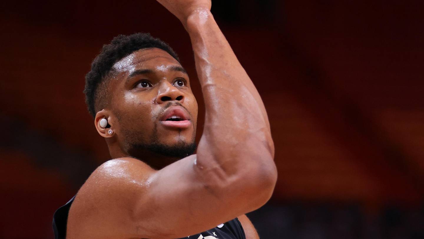 The Giannis hint in the latest report about the Bucks draft direction