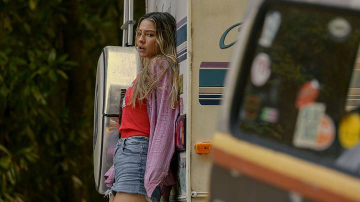 Outer Banks. Madelyn Cline as Sarah Cameron in episode 506 of Outer Banks. Cr. Jackson Lee Davis/Netflix © 2026 Outer Banks. Madelyn Cline as Sarah Cameron in episode 506 of Outer Banks. Cr. Jackson Lee Davis/Netflix © 2026