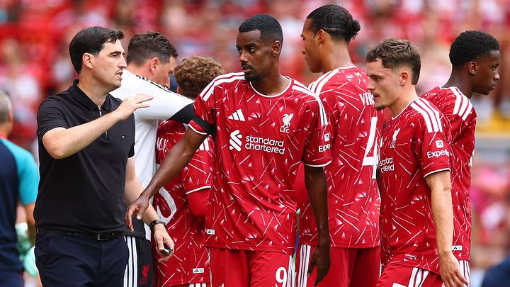Andoni Iraola (links im Bild) muss den FC Liverpool in Form bringen Andoni Iraola (links im Bild) muss den FC Liverpool in Form bringen