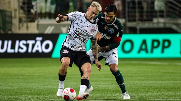 Palmeiras e Corinthians protagonizaram Derby Paulista na terceira rodada do Campeonato Brasileiro. Veja o XI ideal combinado entre os arquirrivais. 