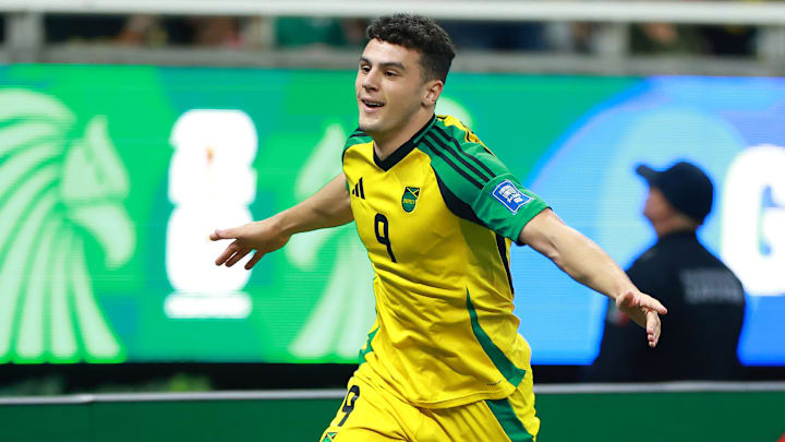 Bailey-Tye Cadamarteri, buteur avec la Jamaïque contre la Nouvelle-Calédonie