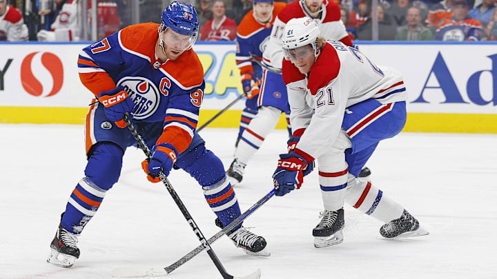Edmonton Oilers forward Connor McDavid (97) Edmonton Oilers forward Connor McDavid (97)