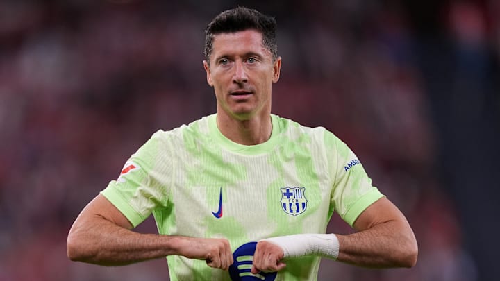 L'attaquant du FC Barcelone, Robert Lewandowski, a réalisé une très belle saison. L'attaquant du FC Barcelone, Robert Lewandowski, a réalisé une très belle saison.