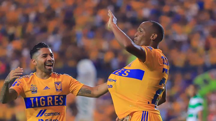 Tigres UANL v Santos Laguna - Torneo Apertura 2022 Liga MX