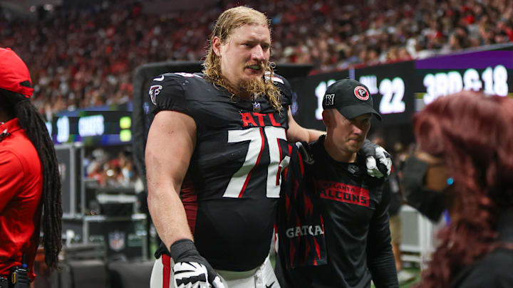 Atlanta Falcons right tackle Kaleb McGary suffered a left knee injury in Sunday night's game against the Kansas City Chiefs. Atlanta Falcons right tackle Kaleb McGary suffered a left knee injury in Sunday night's game against the Kansas City Chiefs.