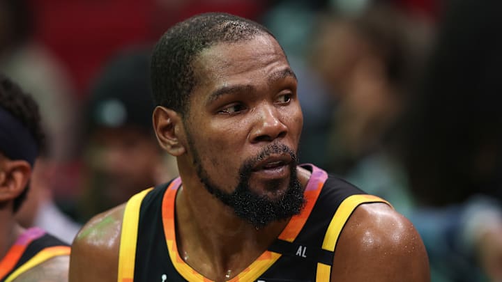 Phoenix Suns v Houston Rockets