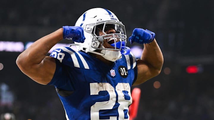 Oct 26, 2025; Indianapolis, Indiana, USA; Indianapolis Colts running back Jonathan Taylor (28) celebrates after scoring a touchdown during the third quarter against the Tennessee Titans at Lucas Oil Stadium. Oct 26, 2025; Indianapolis, Indiana, USA; Indianapolis Colts running back Jonathan Taylor (28) celebrates after scoring a touchdown during the third quarter against the Tennessee Titans at Lucas Oil Stadium.
