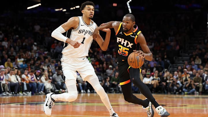 San Antonio Spurs v Phoenix Suns - Emirates NBA Cup