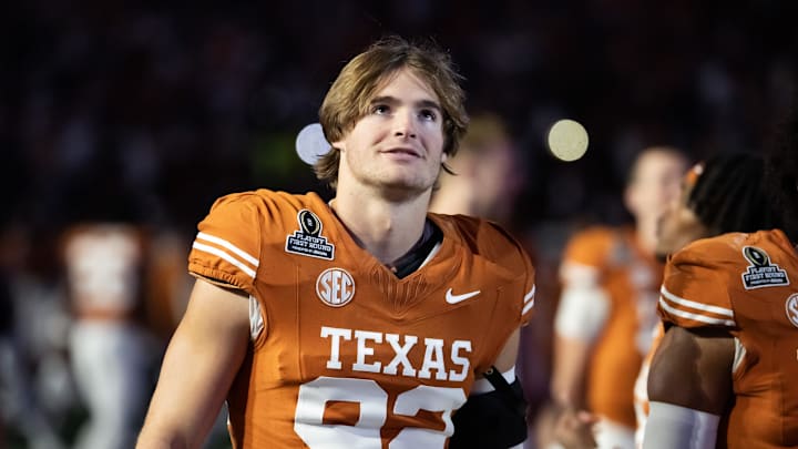 Texas Longhorns linebacker Colton Vasek (92) against the Clemson Tigers during the CFP National playoff.