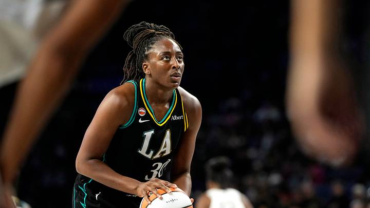 Sep 22, 2026; Las Vegas, Nevada, USA; Los Angeles Sparks forward Nneka Ogwumike (30) shoots from the free throw line during the third quarter of a WNBA basketball game against the Las Vegas Aces at Michelob Ultra Arena. Mandatory Credit: Lucas Peltier-Imagn Images Sep 22, 2026; Las Vegas, Nevada, USA; Los Angeles Sparks forward Nneka Ogwumike (30) shoots from the free throw line during the third quarter of a WNBA basketball game against the Las Vegas Aces at Michelob Ultra Arena. Mandatory Credit: Lucas Peltier-Imagn Images