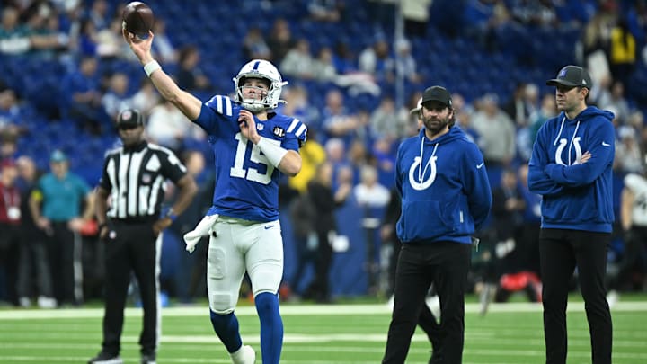 Dec 28, 2025; Indianapolis, Indiana, USA; Indianapolis Colts quarterback Riley Leonard (15) warms up before a game against the Jacksonville Jaguars at Lucas Oil Stadium. Mandatory Credit: Robert Goddin-Imagn Images Dec 28, 2025; Indianapolis, Indiana, USA; Indianapolis Colts quarterback Riley Leonard (15) warms up before a game against the Jacksonville Jaguars at Lucas Oil Stadium. Mandatory Credit: Robert Goddin-Imagn Images