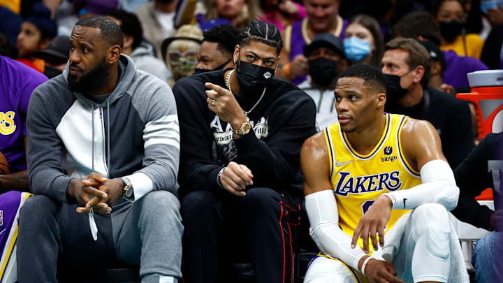Lakers siguen con muchas dudas de cara a la próxima temporada