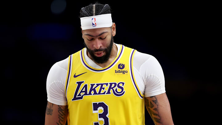 Pese a la gran campaña de Anthony Davis, los Lakers cayeron en la primera ronda de los playoffs 2024