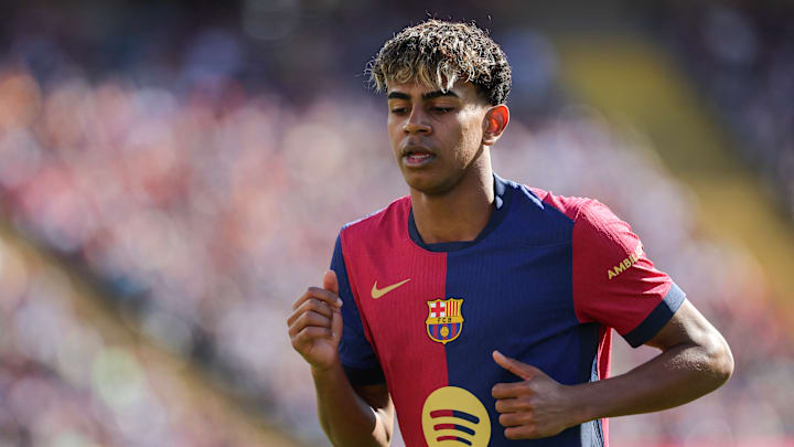 Lamine Yamal a inscrit un coup franc chanceux face à Girone. 