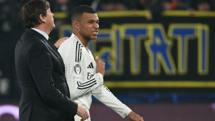 Mbappé foi substituído ainda no primeiro tempo da partida contra Atalanta
