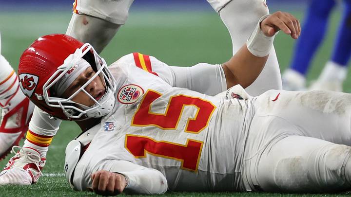 Oct 25, 2026; Seattle, Washington, USA; Kansas City Chiefs quarterback Patrick Mahomes (15) reacts after a play against the Seattle Seahawks during the fourth quarter at Lumen Field. Mandatory Credit: Joe Nicholson-Imagn Images Oct 25, 2026; Seattle, Washington, USA; Kansas City Chiefs quarterback Patrick Mahomes (15) reacts after a play against the Seattle Seahawks during the fourth quarter at Lumen Field. Mandatory Credit: Joe Nicholson-Imagn Images