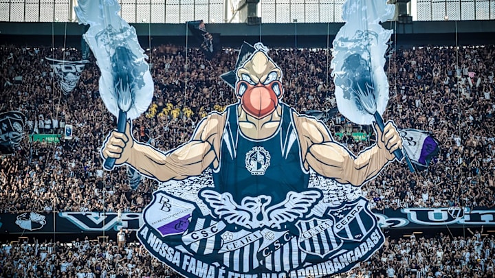 Torcida alvinegra fez a festa na Arena Castelão