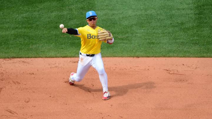 Jun 27, 2026; Boston, Massachusetts, USA; Boston Red Sox shortstop Tsung-Che Cheng (39) throws to first for an out during the ninth inning against the New York Yankees at Fenway Park. Mandatory Credit: Bob DeChiara-Imagn Images Jun 27, 2026; Boston, Massachusetts, USA; Boston Red Sox shortstop Tsung-Che Cheng (39) throws to first for an out during the ninth inning against the New York Yankees at Fenway Park. Mandatory Credit: Bob DeChiara-Imagn Images