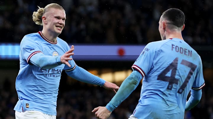 Erling Haaland y Phil Foden