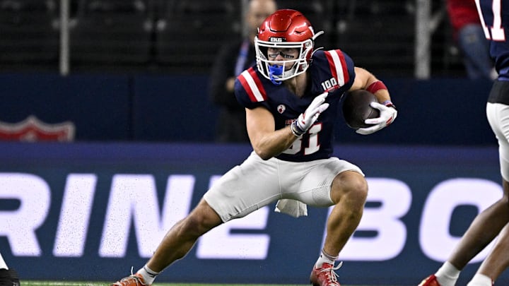 Jan 30, 2025; Arlington, TX, USA; East wide receiver Efton Chism of Eastern Washington (81) runs with the ball during the first half against the West at AT&T Stadium. Jan 30, 2025; Arlington, TX, USA; East wide receiver Efton Chism of Eastern Washington (81) runs with the ball during the first half against the West at AT&T Stadium.