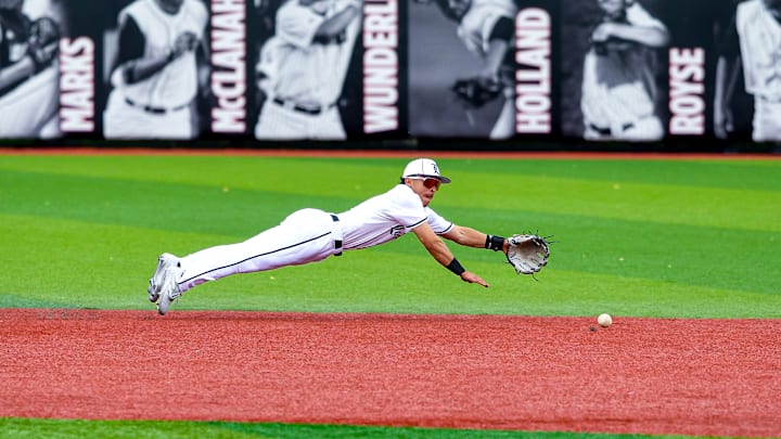 Louisville baseball infielder Alex Alicea (0)