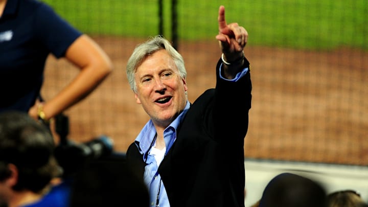 Mark Walter has turned the Dodgers into baseball's model franchise. Now he aims to bring that expertise to the Lakers.