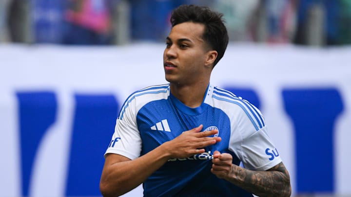 Kaio Jorge pode iniciar no banco de reservas nesta quarta-feira (30)