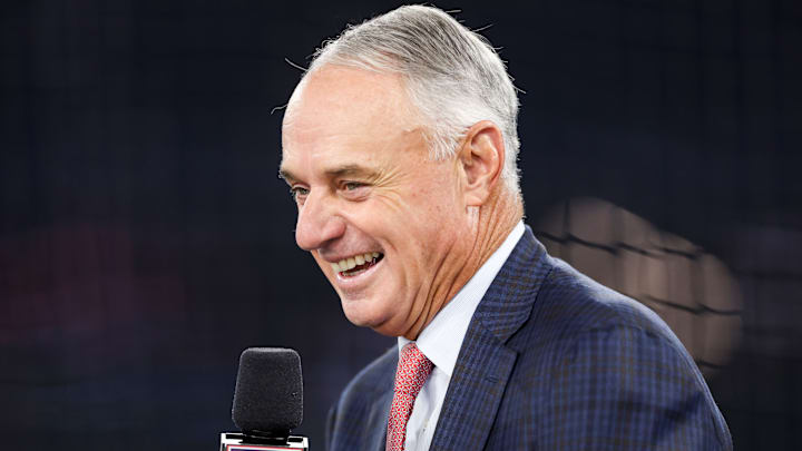 World Series - Los Angeles Dodgers v Toronto Blue Jays - Game 2