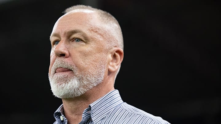 Mano Menezes tenta manter Fluminense na primeira divisão