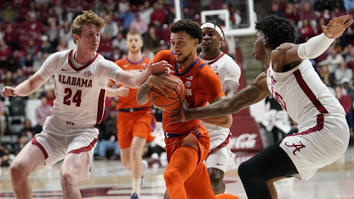 Nov 28, 2023; Tuscaloosa, Alabama, USA; Alabama Crimson Tide forward Sam Walters (24) and forward Nov 28, 2023; Tuscaloosa, Alabama, USA; Alabama Crimson Tide forward Sam Walters (24) and forward