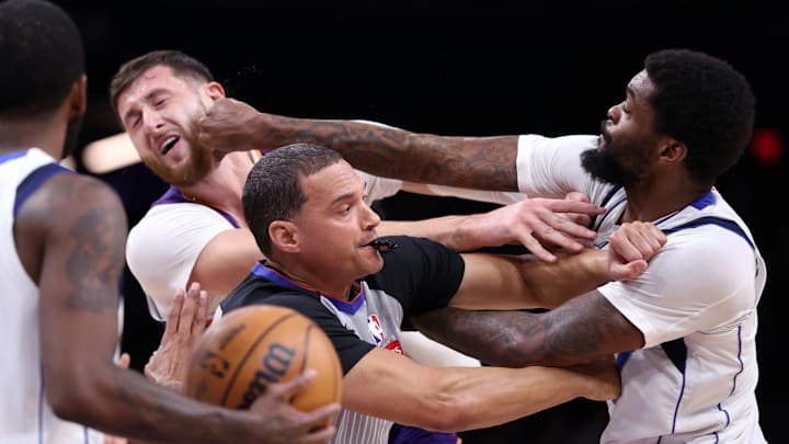 Dallas Mavericks v Phoenix Suns