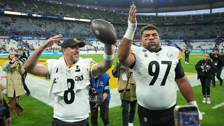 Steelers quarterback Aaron Rodgers and defensive tackle Cameron Heyward celebrate their third consecutive win on Sunday. Steelers quarterback Aaron Rodgers and defensive tackle Cameron Heyward celebrate their third consecutive win on Sunday.