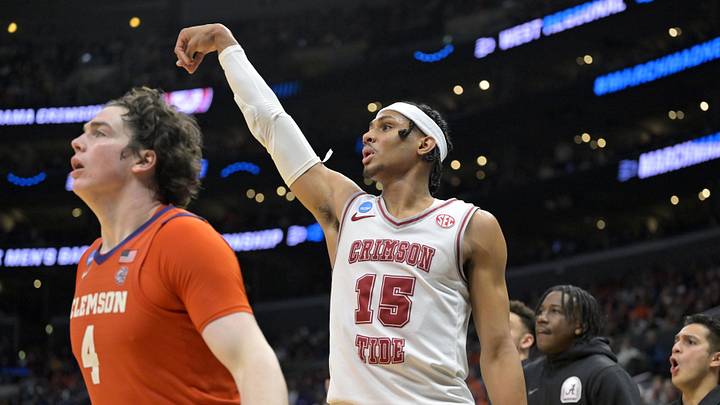 Mar 30, 2024; Los Angeles, CA, USA; Alabama Crimson Tide forward Jarin Stevenson (15) reacts after Mar 30, 2024; Los Angeles, CA, USA; Alabama Crimson Tide forward Jarin Stevenson (15) reacts after