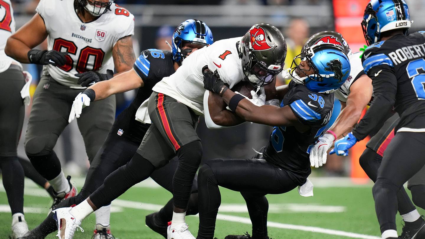 Buccaneers Fall to Lions, NFC Lead Slips Away