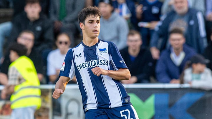 Yunus Ünal im Test der Hertha-Profis gegen Hertha 03 Zehlendorf