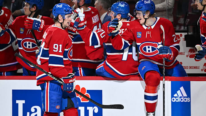 Sean Monahan celebrating goal with Canadiens