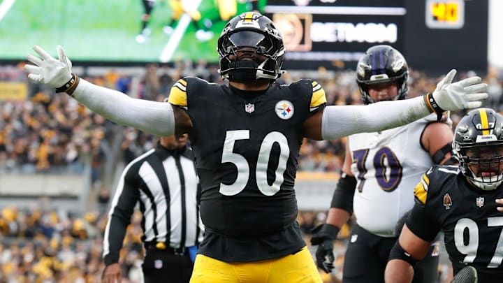 Nov 17, 2024; Pittsburgh, Pennsylvania, USA;  Pittsburgh Steelers linebacker Elandon Roberts (50) reacts after stopping the Baltimore Ravens on a two point conversion attempt during the fourth quarter at Acrisure Stadium. Mandatory Credit: Charles LeClaire-Imagn Images