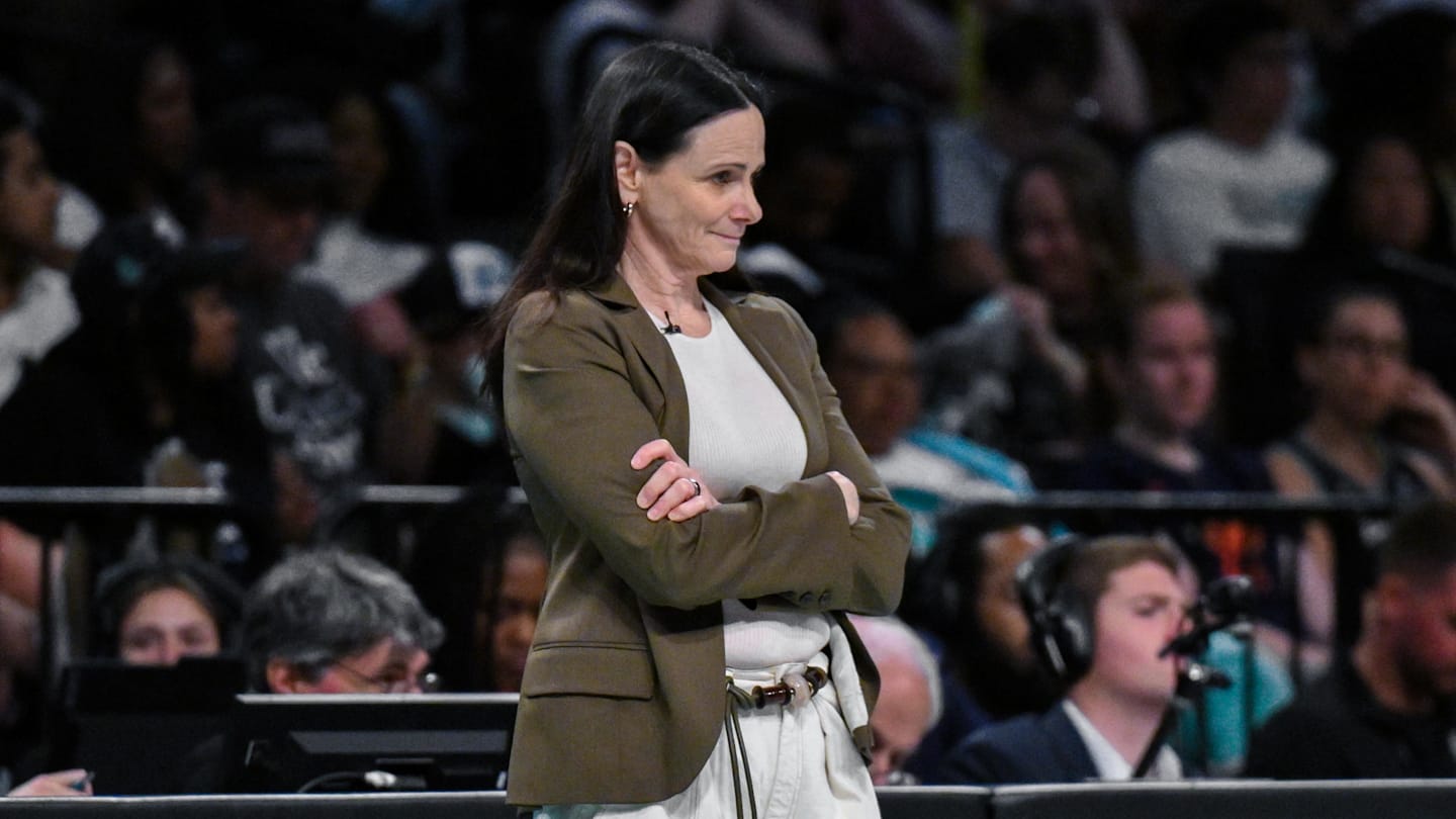 Liberty Part Ways With Coach Sandy Brondello