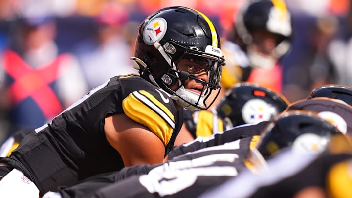 Sep 15, 2024; Denver, Colorado, USA; Pittsburgh Steelers quarterback Justin Fields (2) during the first quarter against the Denver Broncos at Empower Field at Mile High. Mandatory Credit: Ron Chenoy-Imagn Images Sep 15, 2024; Denver, Colorado, USA; Pittsburgh Steelers quarterback Justin Fields (2) during the first quarter against the Denver Broncos at Empower Field at Mile High. Mandatory Credit: Ron Chenoy-Imagn Images