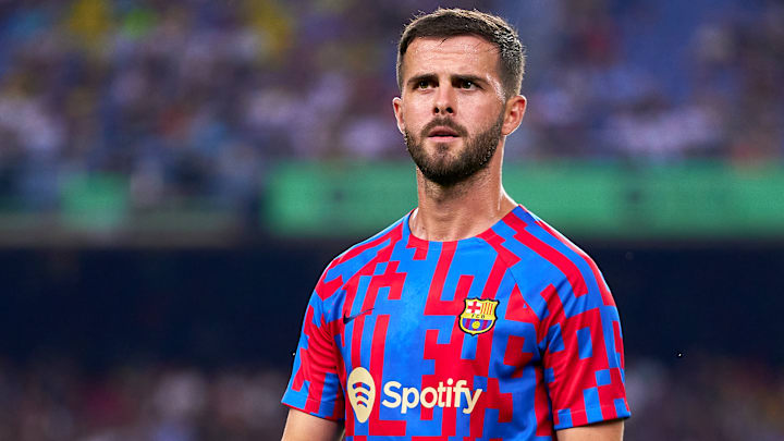 Miralem Pjanic à l'échauffement avant le match face au Rayo Vallecano.