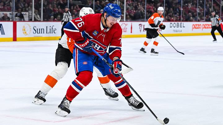Nov 4, 2025; Montreal, Quebec, CAN; Montreal Canadiens right wing Zachary Bolduc (76) defends the puck against Philadelphia Flyers left wing Noah Cates (27) during the first period at Bell Centre. Mandatory Credit: David Kirouac-Imagn Images Nov 4, 2025; Montreal, Quebec, CAN; Montreal Canadiens right wing Zachary Bolduc (76) defends the puck against Philadelphia Flyers left wing Noah Cates (27) during the first period at Bell Centre. Mandatory Credit: David Kirouac-Imagn Images