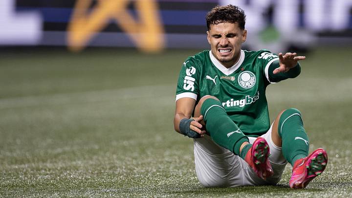 Veiga é o maior artilheiro do Palmeiras neste século, com 104 gols Veiga é o maior artilheiro do Palmeiras neste século, com 104 gols