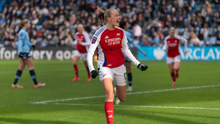 Arsenal stole late victory over Man City in the Women's Super League